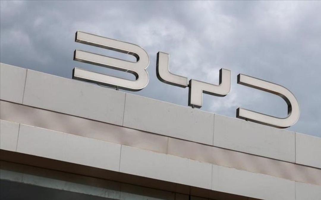 Efsanevi yatırımcı Buffett sattı: O hisseler sert düştü 1