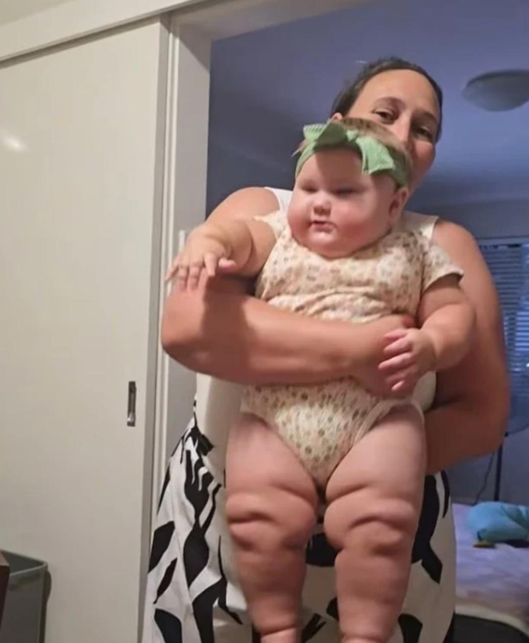 TikTok un yeni akımı: “Büyük Bebek” trendi! Obezite ve metabolik hastalıklara sebep oluyor 1