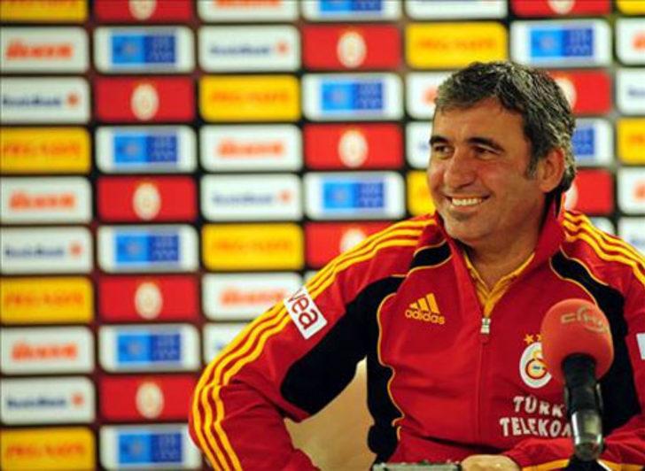 Hagi: Para verin, Avrupa'nın devleriyle mücadele edeyim G4