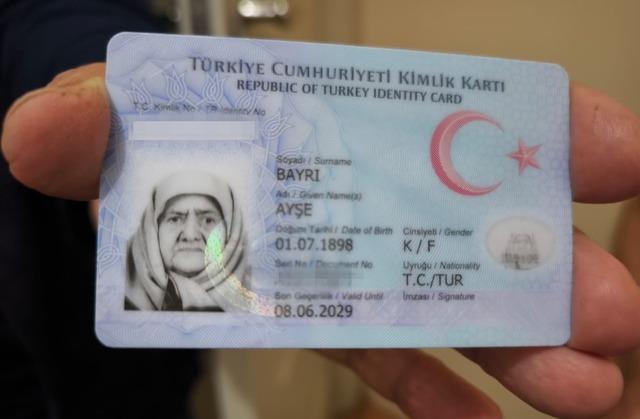 3 padişah, 12 cumhurbaşkanı gören 127 yaşındaki Amasyalı ’Ayşe Nine’ vefat etti 3