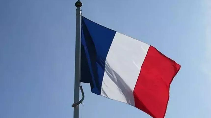 Fransa'nın kredi notu 1 haftada 2'nci defa düşürüldü