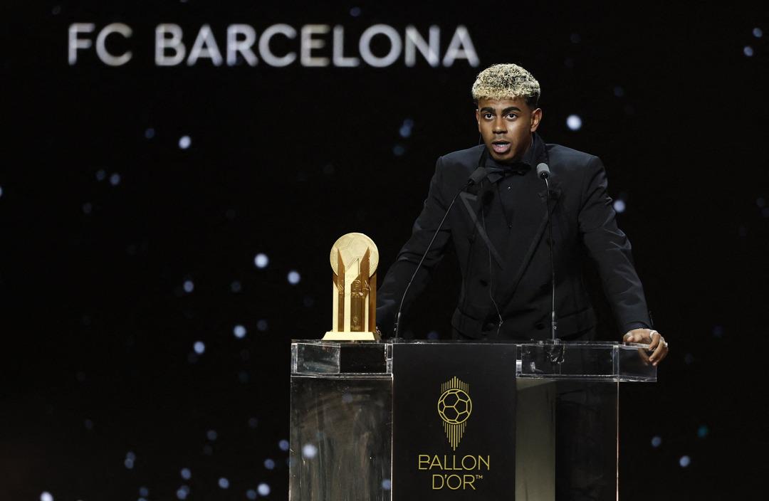 Yılın En İyi Oyuncusu PSG den Ousmane Dembele oldu! Ballon d Or ödülü sahibini buldu... 3