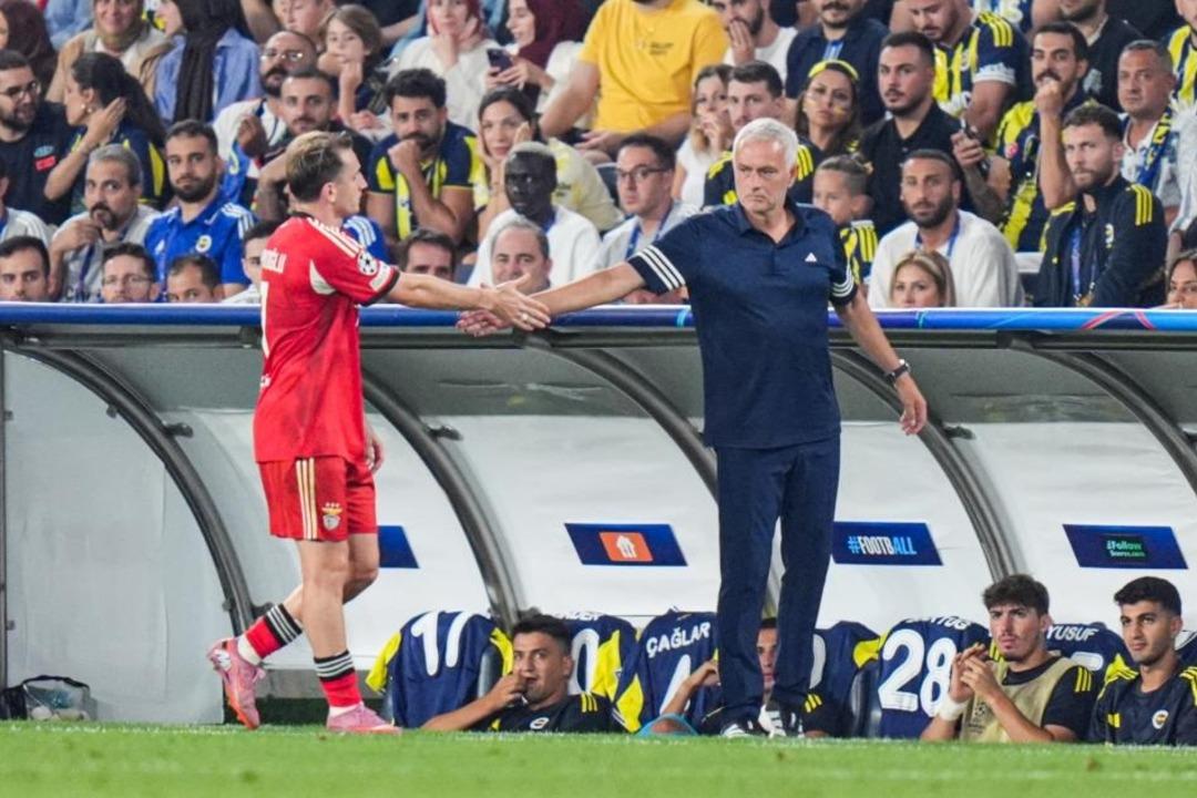 Sinan Engin den Fenerbahçe nin eski teknik direktörü Jose Mourinho için inanılmaz sözler!   Maç öncesi görüşmüşler...   4