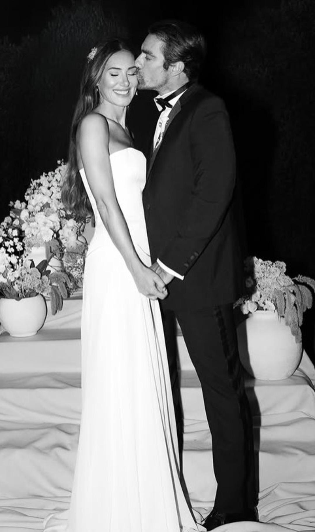 İbrahim Çelikkol sevgilisi Natali Yarcan ile sessiz sedasız evlendi! İlk nikah karesi ortaya çıktı 3
