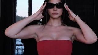 Eşref Rüya'nın Nisan'ı Demet Özdemir Londra Moda Haftası'nda! Defile izlemeye böyle gitti 