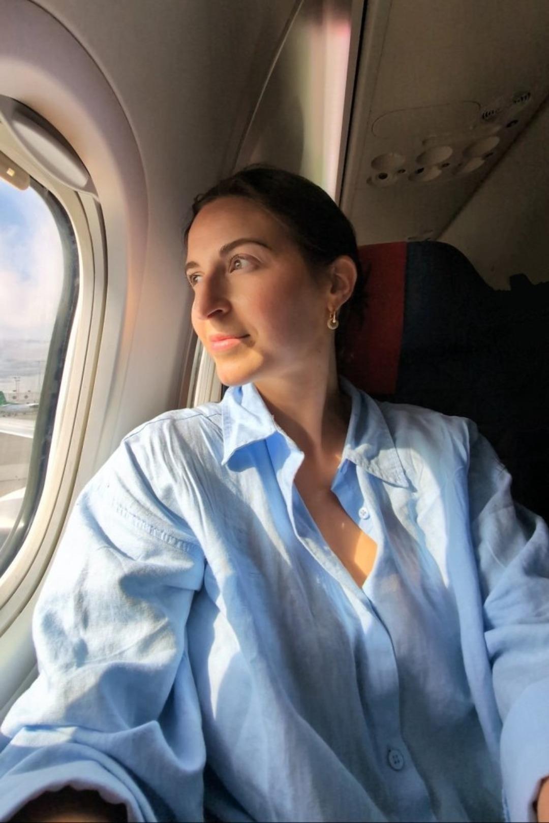 Para biriktirmek için uçakla işe gidiyor! Sadece 10 gün çalışıyor... 2