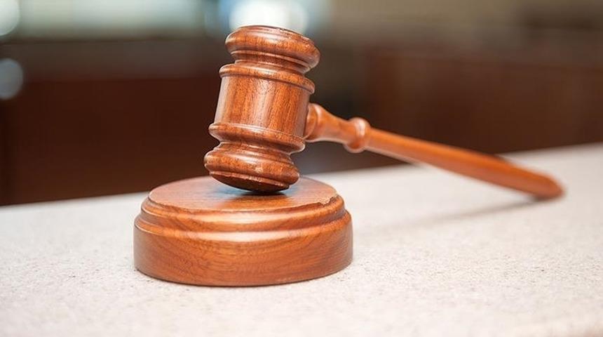 Yargıtay'dan emsal niteliğinde karar! Çocuğun soyadı, annenin yeni eşinin soyadı olamayacak