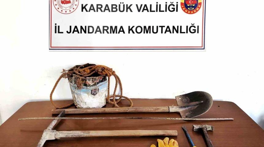 Karabük’te izinsiz kazı yapan 2 kişi suçüstü yakalandı