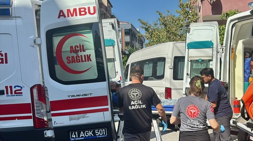 Kocaeli'de apartmanda çıkan yangında 1 kişi dumandan etkilendi