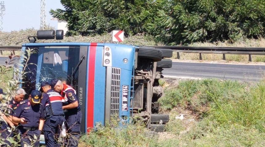 Tarsus’ta cezaevi ring aracı devrildi: 12 yaralı