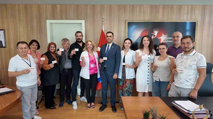 Sağlık çalışanlarından anlamlı bağış