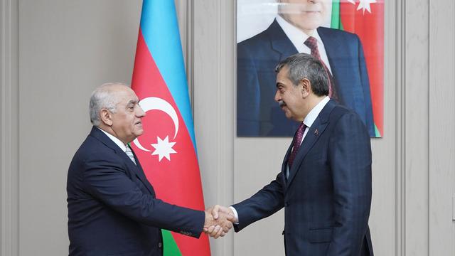 Bakan Tekin, Azerbaycan Başbakanı Asadov ile görüştü