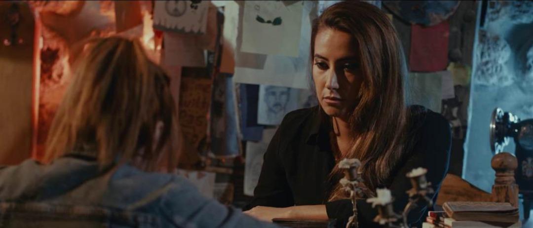 Türkiye nin ilk kadın yarış spikeriydi! İntihar eden Esen Gök korku filminde o rolü oynamış: "Ben yeryüzüne gelmiş bir cezayım" 3