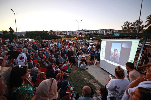Mersin de Küresel Sumud Filosu nu "selamlama" etkinliği düzenlendi 10