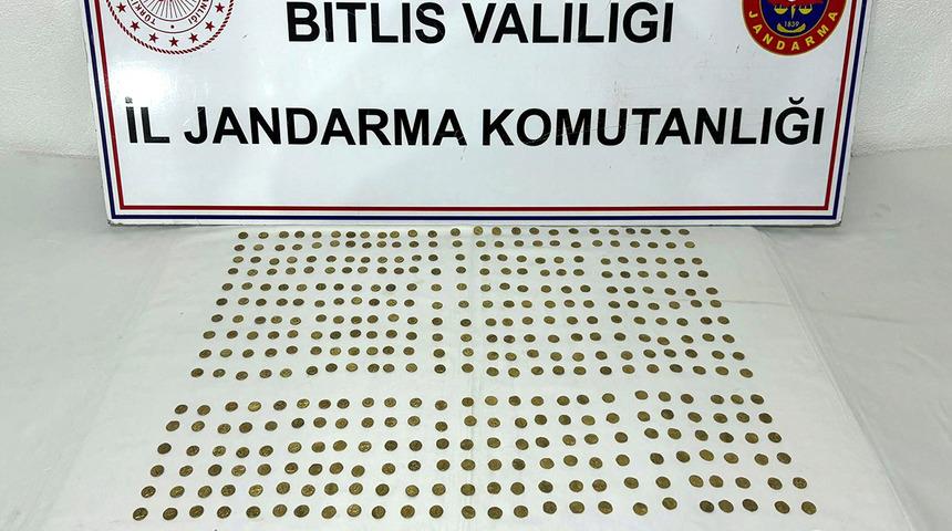 Yer: Bitlis! Hepsi durdurulan araçtan çıktı