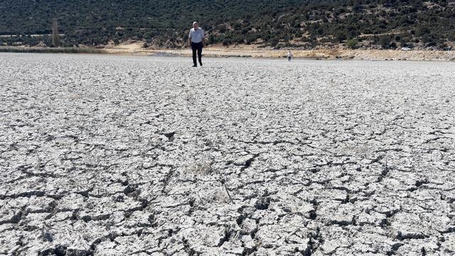 Eğirdir Gölü'nde kuraklık: Su seviyesi tehlikede