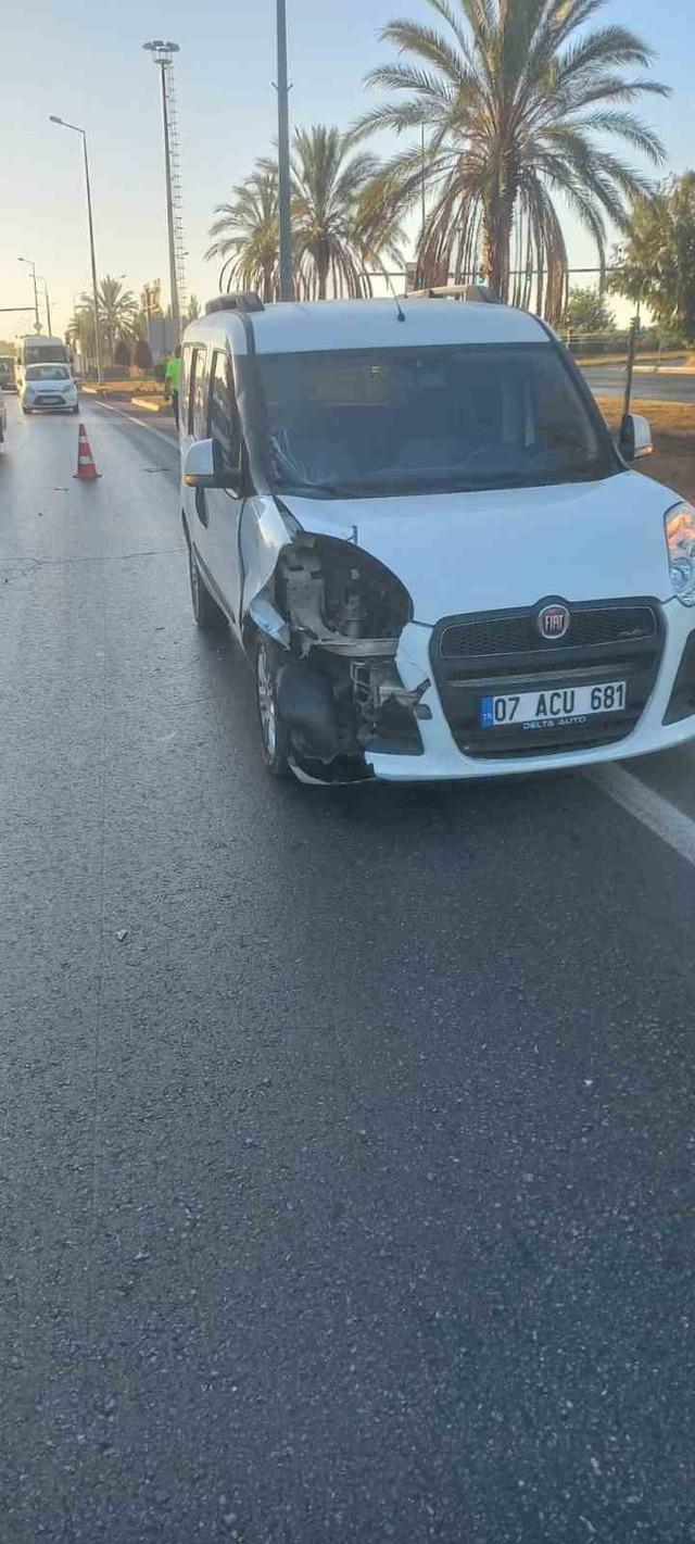 Manavgat’ta motosiklet kazası: Sürücü yaralandı 2