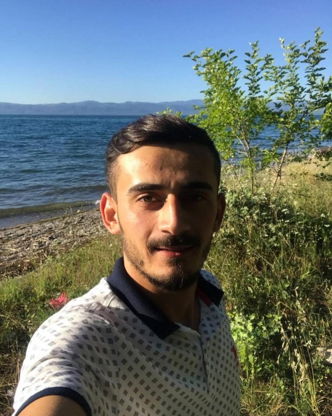 Kalabalığın arasına tüfeğiyle daldı, gözünü kırpmadan başından vurdu 2