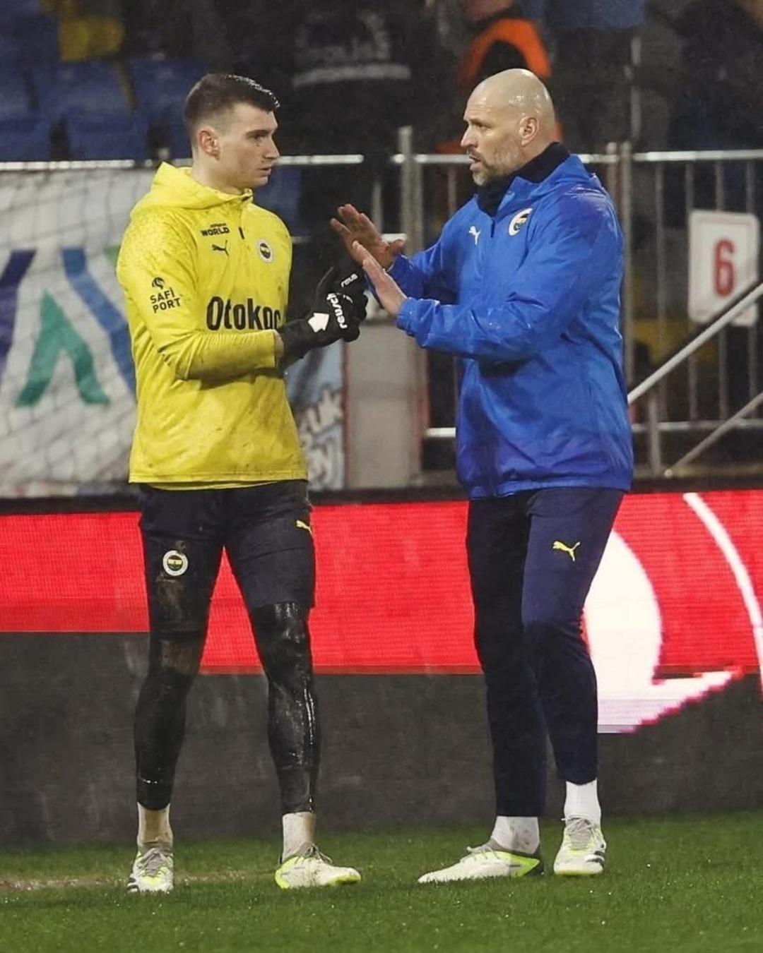 Fenerbahçe nin Avrupa Ligi ndeki rakibi D.Zagreb in teknik direktöründen olay açıklama! Maç analizini bonservisi hala Fenerbahçe de olan isimle yaptı... 2