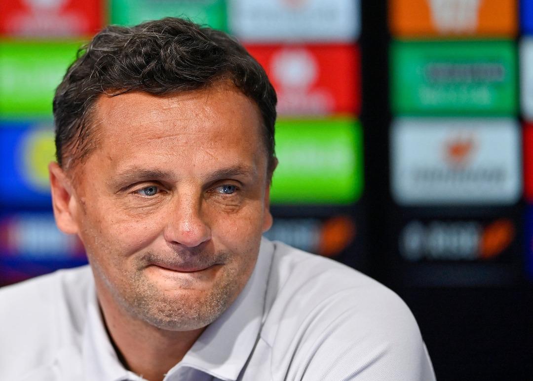 Fenerbahçe nin Avrupa Ligi ndeki rakibi D.Zagreb in teknik direktöründen olay açıklama! Maç analizini bonservisi hala Fenerbahçe de olan isimle yaptı... 3