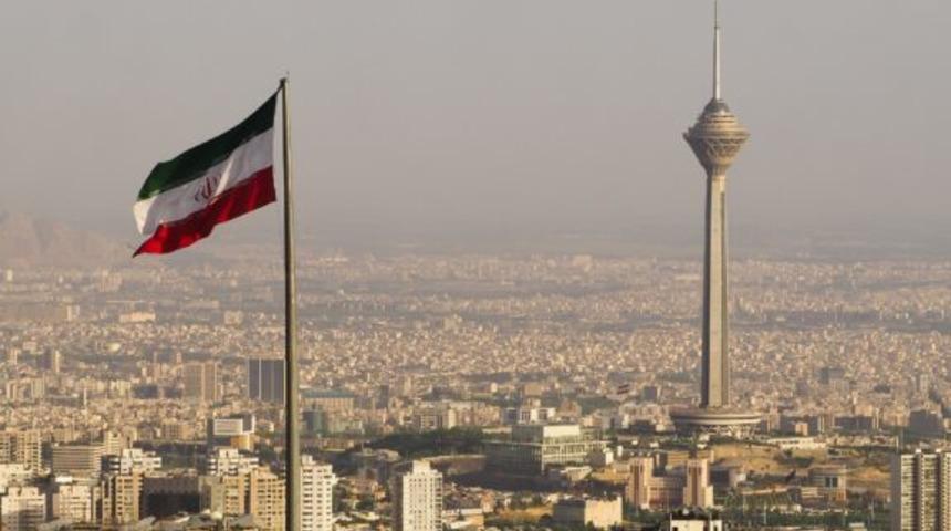 İran: Hasar gören nükleer tesisler yeniden inşa edilecek