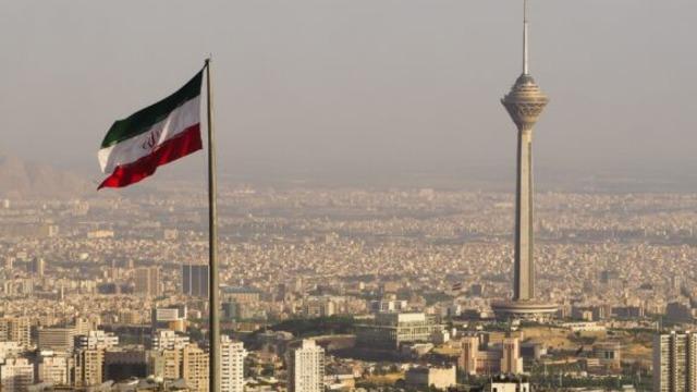 İran: Hasar gören nükleer tesisler yeniden inşa edilecek