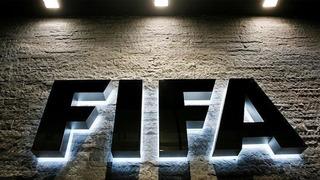 FIFA'dan aldığı cezayla ligin dibine demir atan eski Süper Lig takımı tüm maçlarını kazansa bile 1 puanı olamayacak...