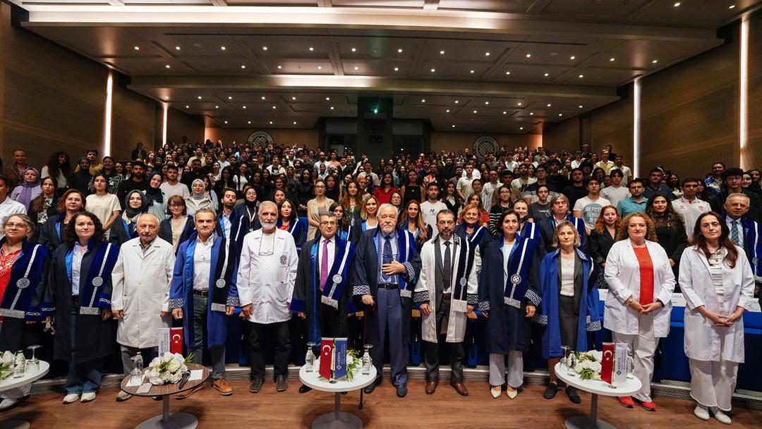 Medipol Üniversitesi yeni akademik yıla Prof. Dr. İlber Ortaylı ile başladı 1