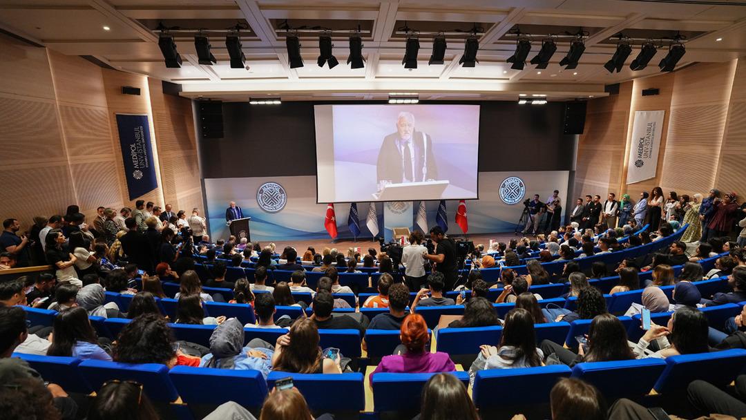 Medipol Üniversitesi yeni akademik yıla Prof. Dr. İlber Ortaylı ile başladı 2