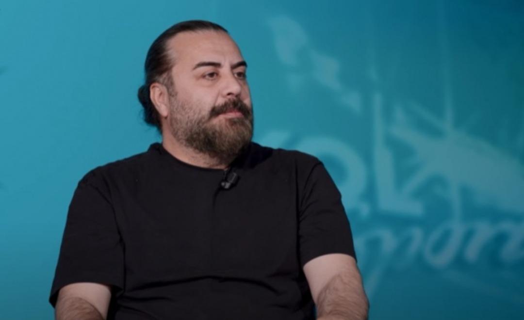 Fenerbahçe de başkanlık seçiminde oy kullanan Mert Hakan a sert sözler! Yorumcu Emre Bol,   Ali Koç’un ispiyoncusuydu   1