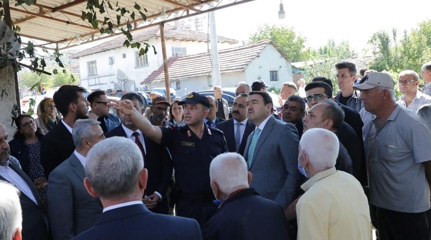 Kütahya Valisi Işın’dan, Şaphane’deki yangın bölgesinde inceleme!