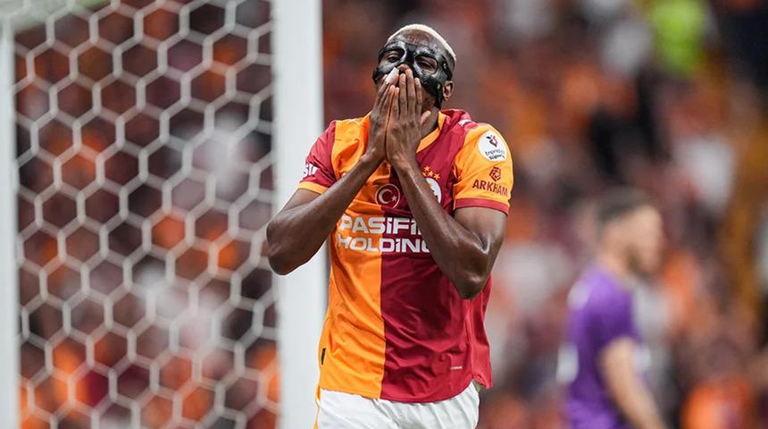 Victor Osimhen, Liverpool ma&ccedil;ında oynayabilecek mi? Herkesin merakla beklediği soru cevap buldu