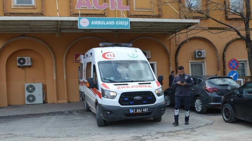 Yükleme sırasında iş makinesinden kayan taş yığını ile TIR’ın arasında sıkışan işçi öldü