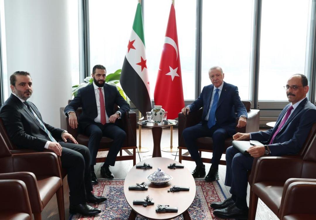 Cumhurbaşkanı Erdoğan, Suriye lideri Şara ile New York taki Türkevi nde bir araya geldi 1