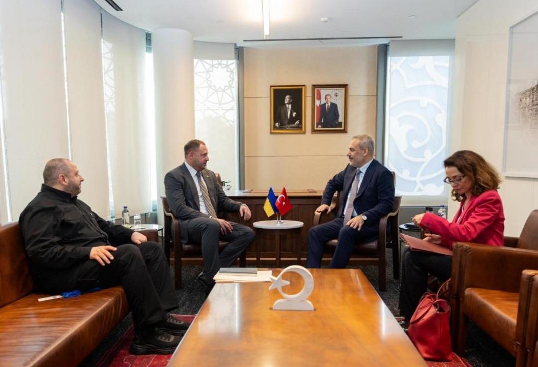 Dışişleri Bakanı Fidan, Ukrayna Devlet Başkanlığı Ofisi Başkanı Yermak ile bir araya geldi 1