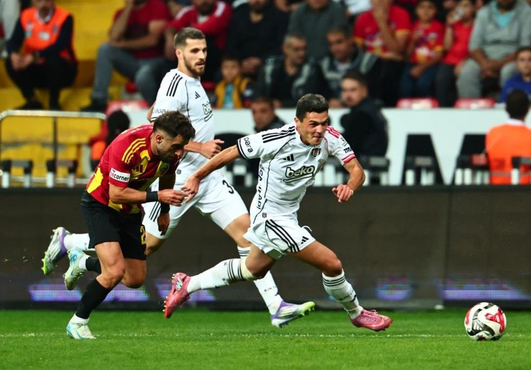 Sergen Yalçın dan galibiyetin ardından scout ekibine gönderme! "Sağ olsun çok iyi çalışmışlar" 2