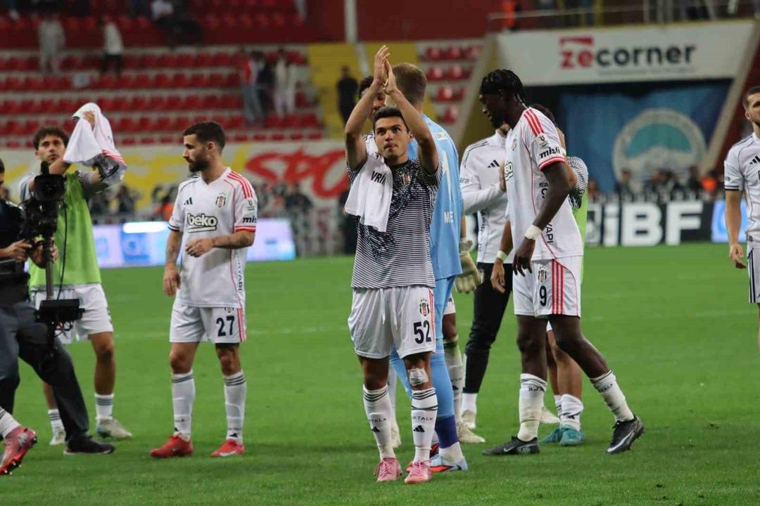 Sergen Yalçın dan galibiyetin ardından scout ekibine gönderme! "Sağ olsun çok iyi çalışmışlar" 1