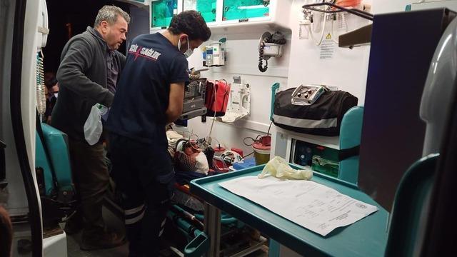 Koyununu kurtarmak isterken 70 metrelik yamaçtan düşerek yaralandı