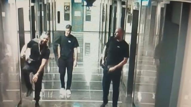 Gitar kılıfında kalaşnikofla İstanbul'da yakalandı! Interpol peşindeydi… O anlar kamerada