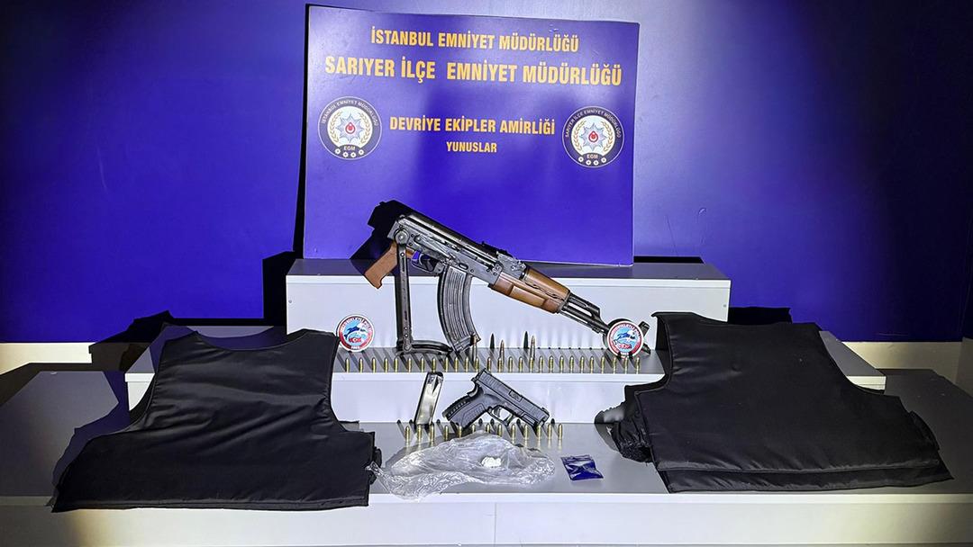Gitar kılıfında kalaşnikofla İstanbul da yakalandı! Interpol peşindeydi… O anlar kamerada 4