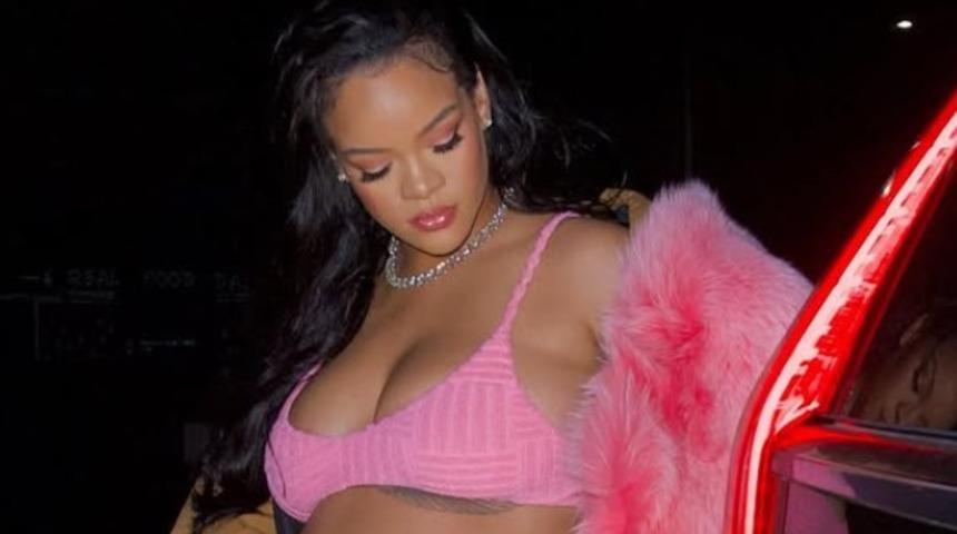 Rihanna üçüncü kez anne oldu! Kızına bakın ne isim verdi