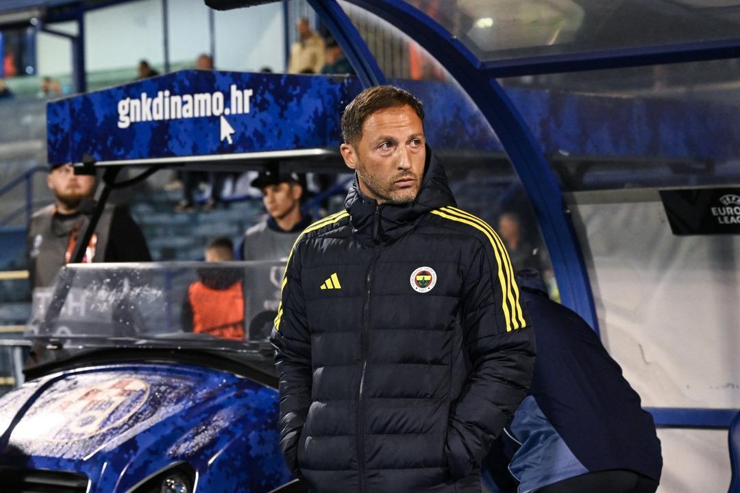 Fenerbahçe de teknik direktör Domenico Tedesco dan D.Zagreb maçı sonrası sert açıklamalar!   Her şeyi çalışamayız...   diyerek takımını eleştirdi! 3