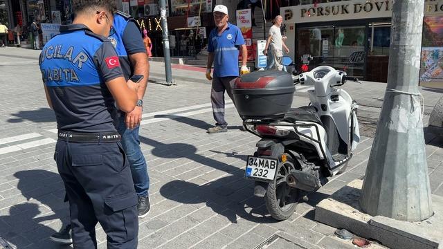 Avcılar da kaldırıma motosiklet park eden sürücülere bin 406 lira ceza 2