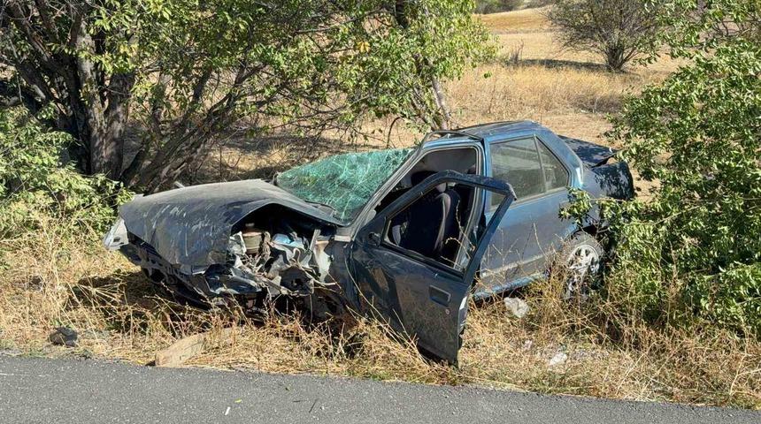 Afyonkarahisar'da otomobil takla attı! 3 yaralı