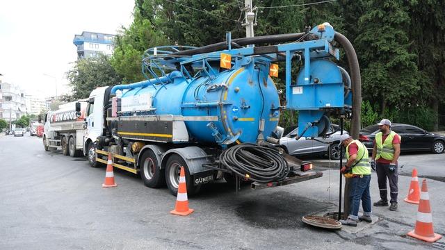 Alanya'da yağmur suyu hatları robot kamera ve kombine araçlarla temizleniyor