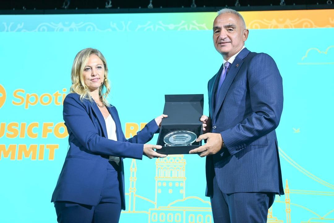 Bakan Ersoy dan dijital müzik platformlarına şeffaflık çağrısı 7