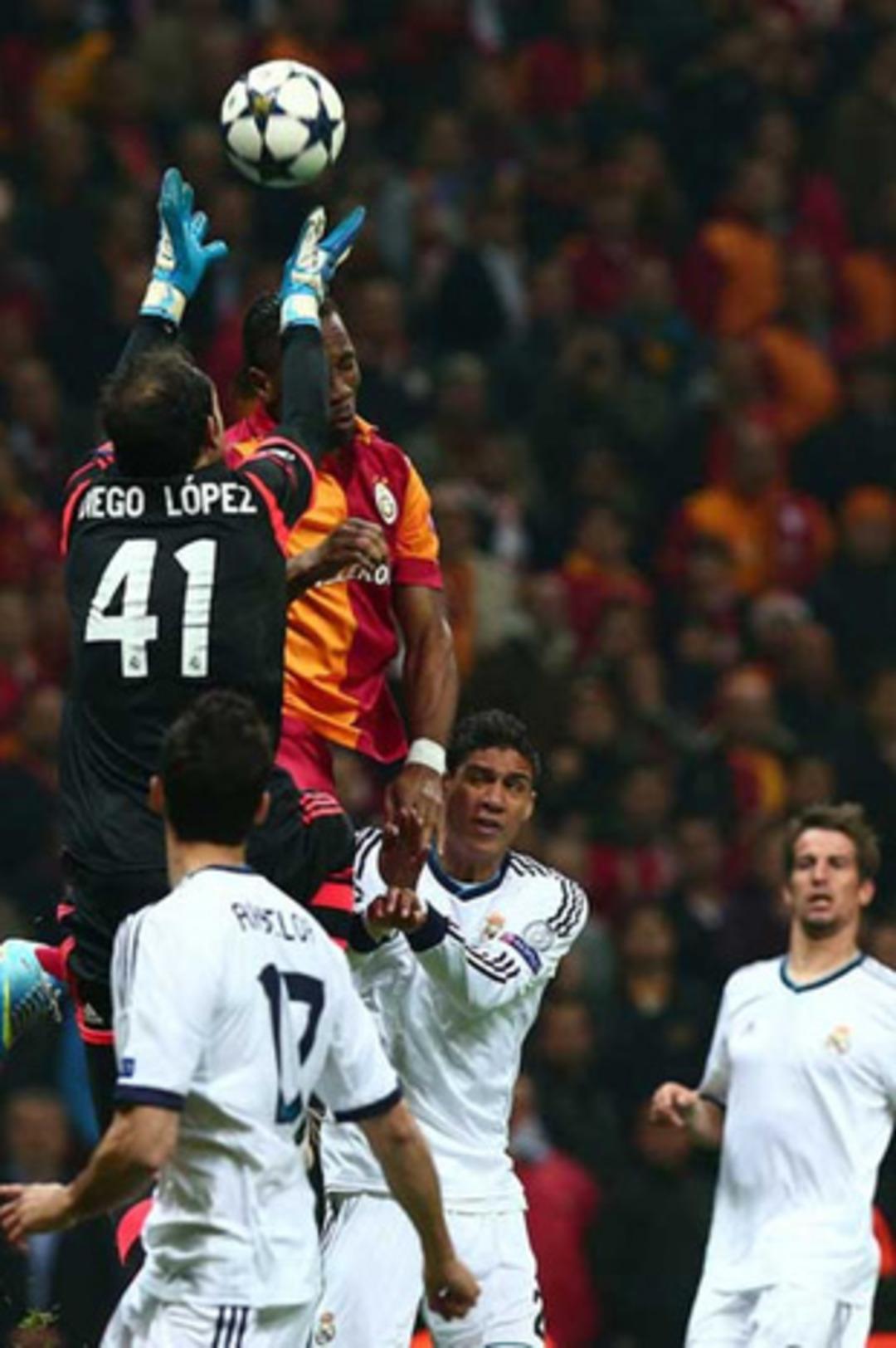 G.Saray-R.Madrid ma&ccedil;ı Twitter geyikleri