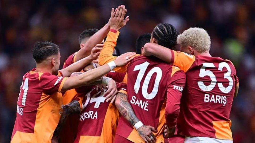 Galatasaray Şampiyonlar Ligi nde Liverpool maçı öncesi para basıyor! Maç günü hasılatının yanı sıra UEFA dan nakit para da geldi... 1