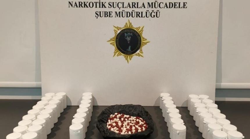 Samsun'da uyuşturucu operasyonları: Binlerce ecza ele geçirildi