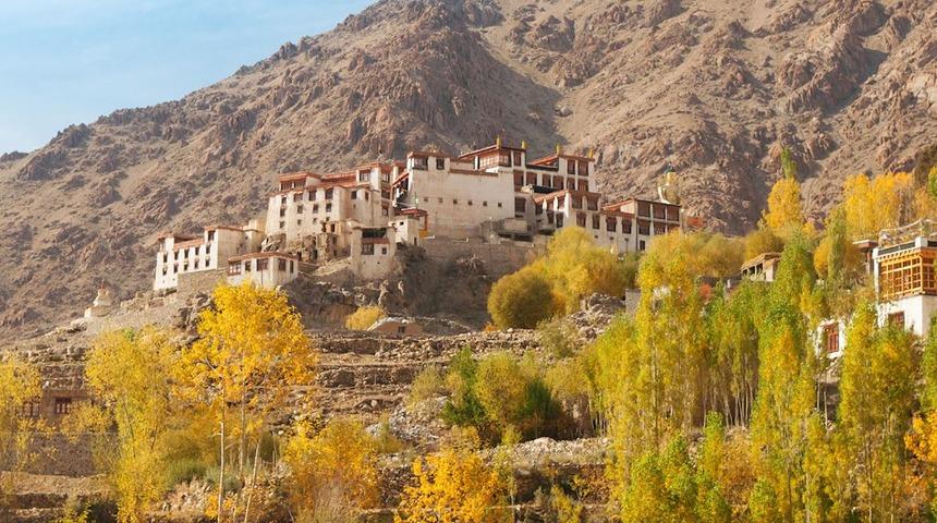 Hindistan'ın Ladakh bölgesinde sokağa çıkma yasağı ilan edildi